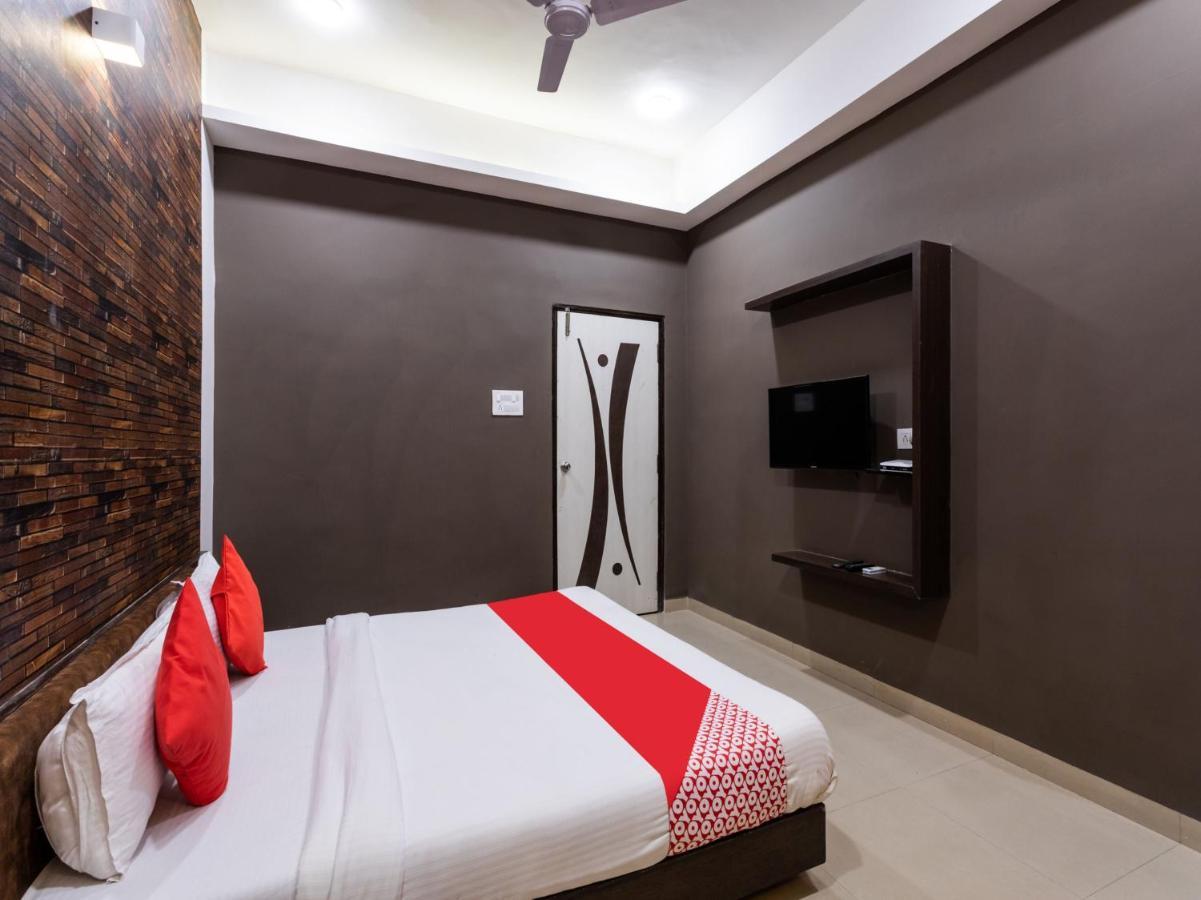 Oyo 72937 Hotel Tyagraj 아그라 외부 사진