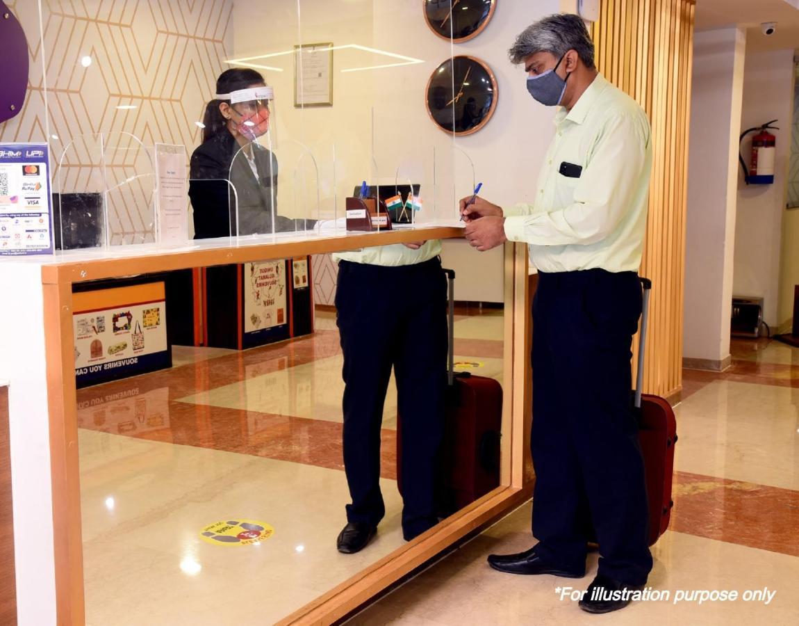 Oyo 72937 Hotel Tyagraj 아그라 외부 사진